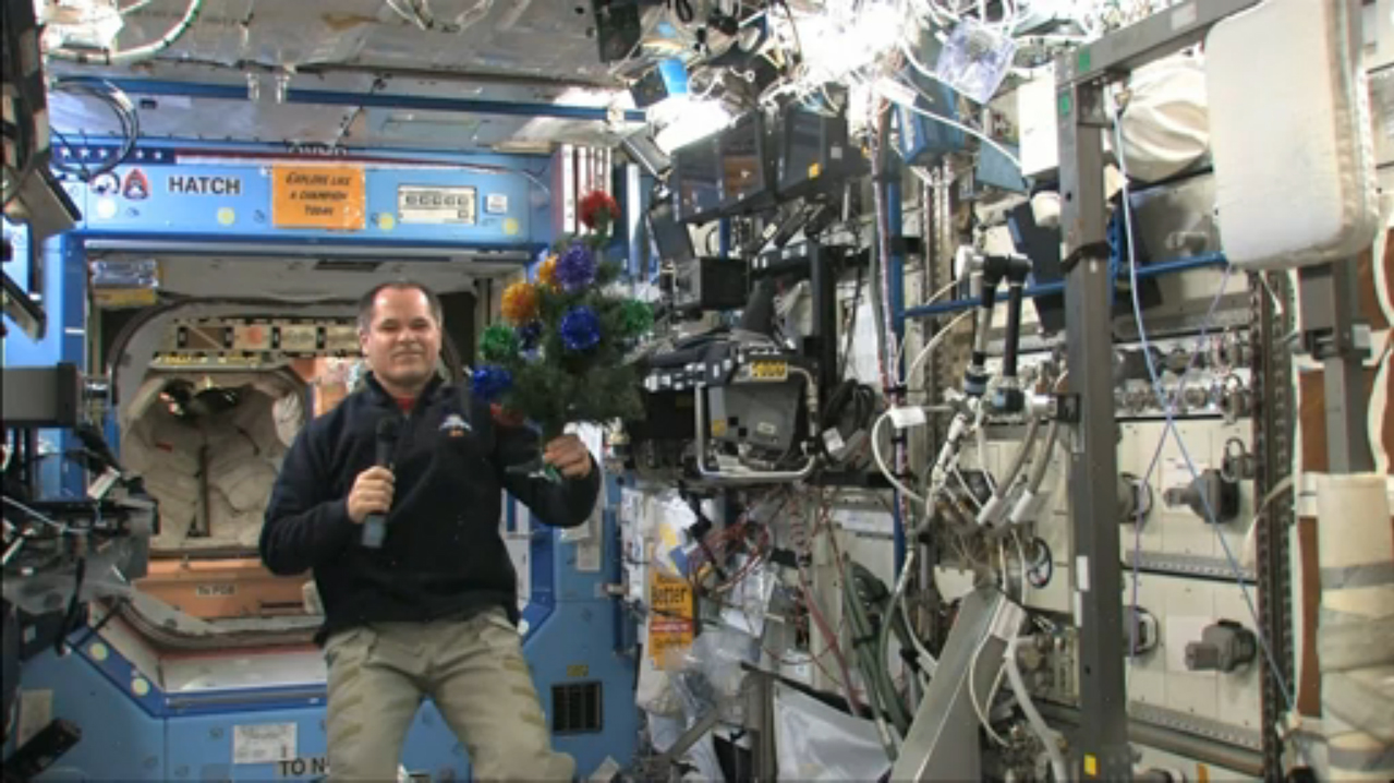 Astronauts Celebrate Christmas on Space Station